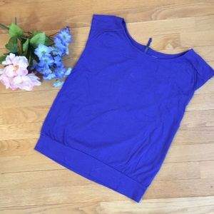 LOFT✨Banded Bottom Tee with Zipper in Back✨